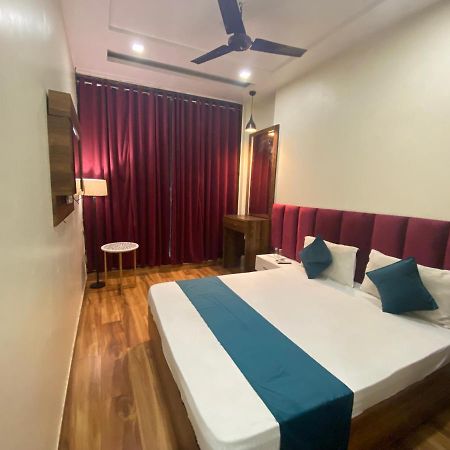 Hotel 56 - 200 Meter From Golden Temple Amritsar Eksteriør billede