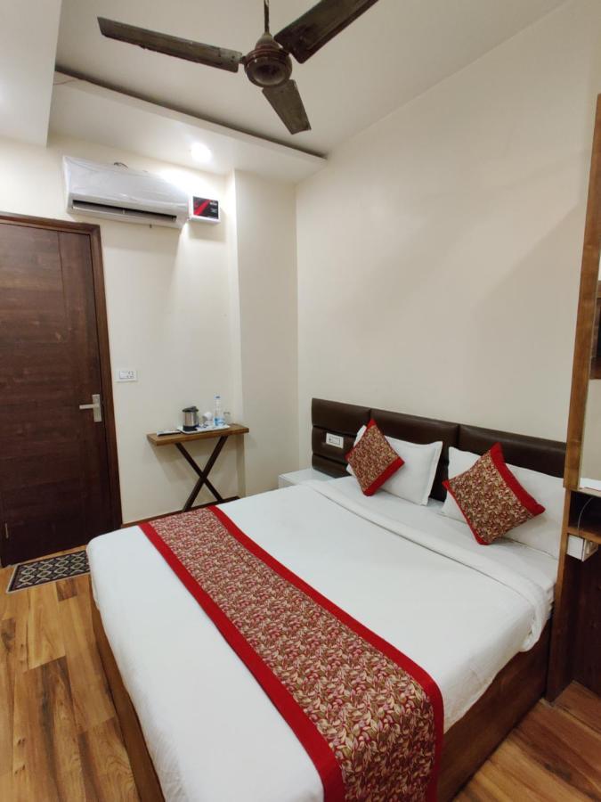 Hotel 56 - 200 Meter From Golden Temple Amritsar Eksteriør billede